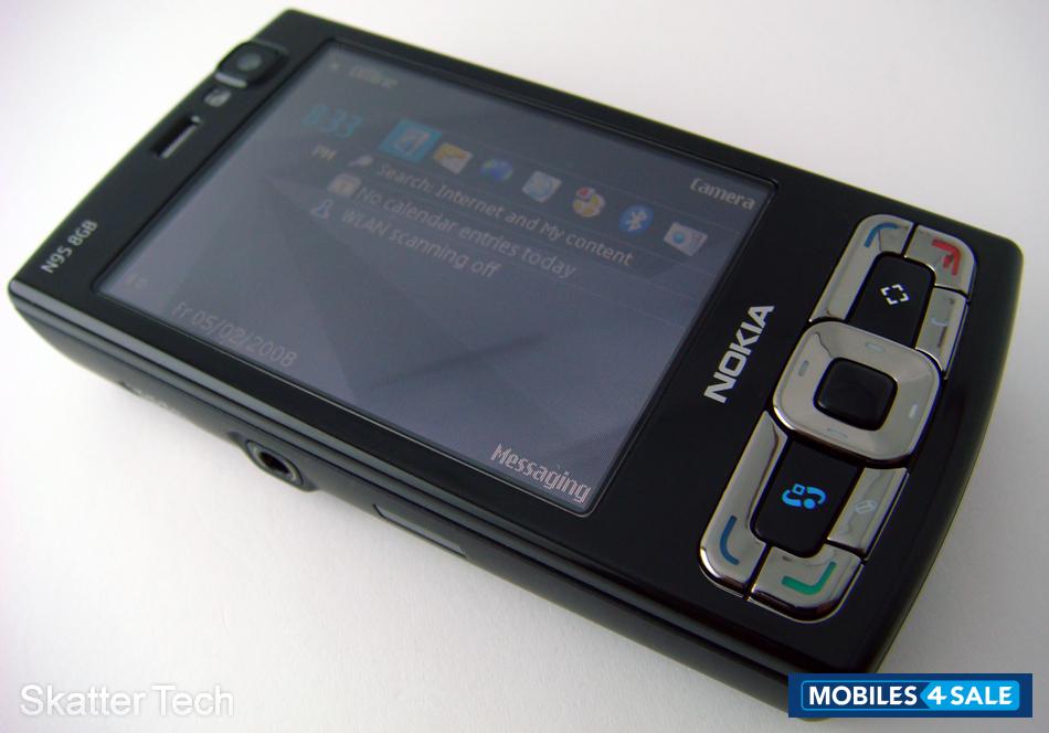 Black Nokia N95 8GB