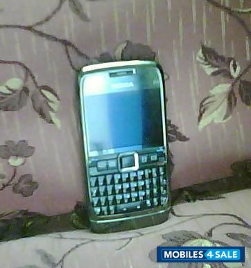 Black Nokia E71