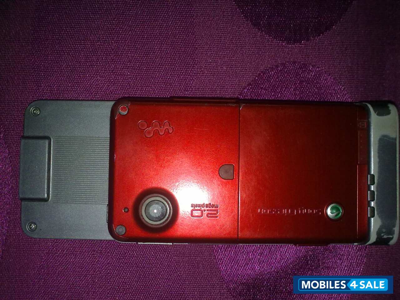 Red Sony Ericsson W910